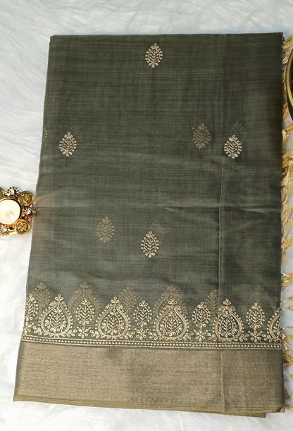 Soft Cotton Saree with Golden Embroidery & Zari Border